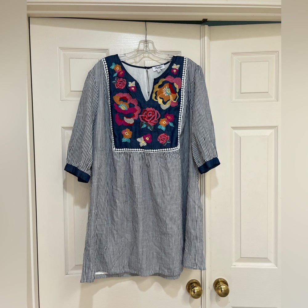 Babydoll Style FLORAL EMBROIDERED STRIPE Full Lined Blue‎ White DRESS XL